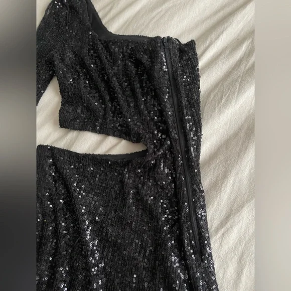 Windsor Black Sequin One-Shoulder Mini Dress - Picture 3 of 3